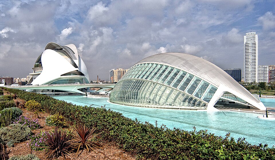Ciutat_de_les_Arts_i_les_Ciències,_València,_Valencia,_Spain_-_panoramio_(1)