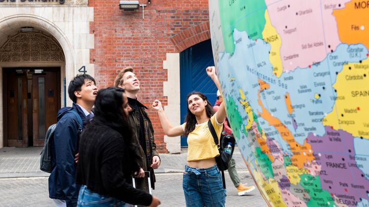 students-globe-
